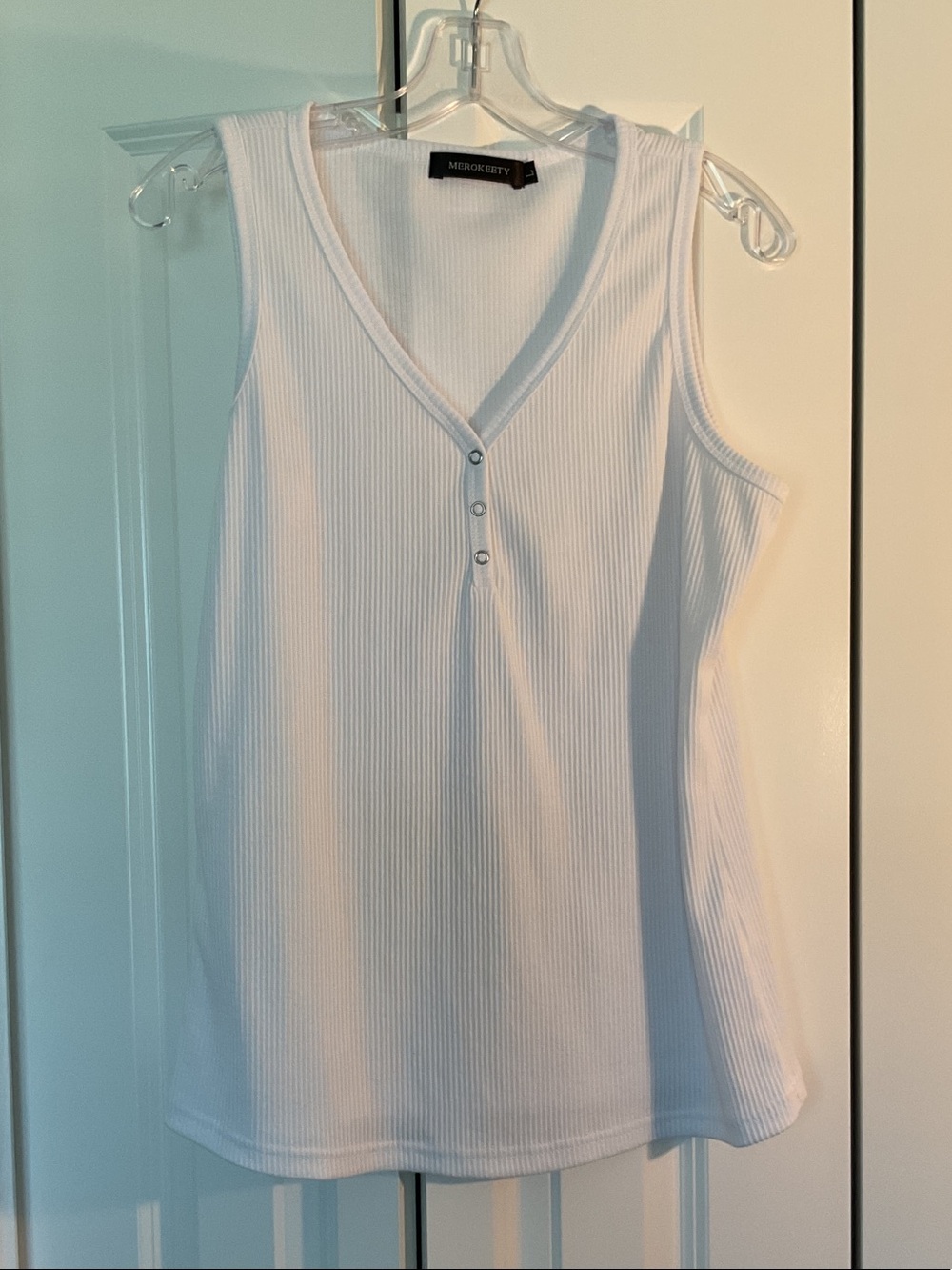Mossimo Supply Co. White Ribbed V-Neck Button Tank